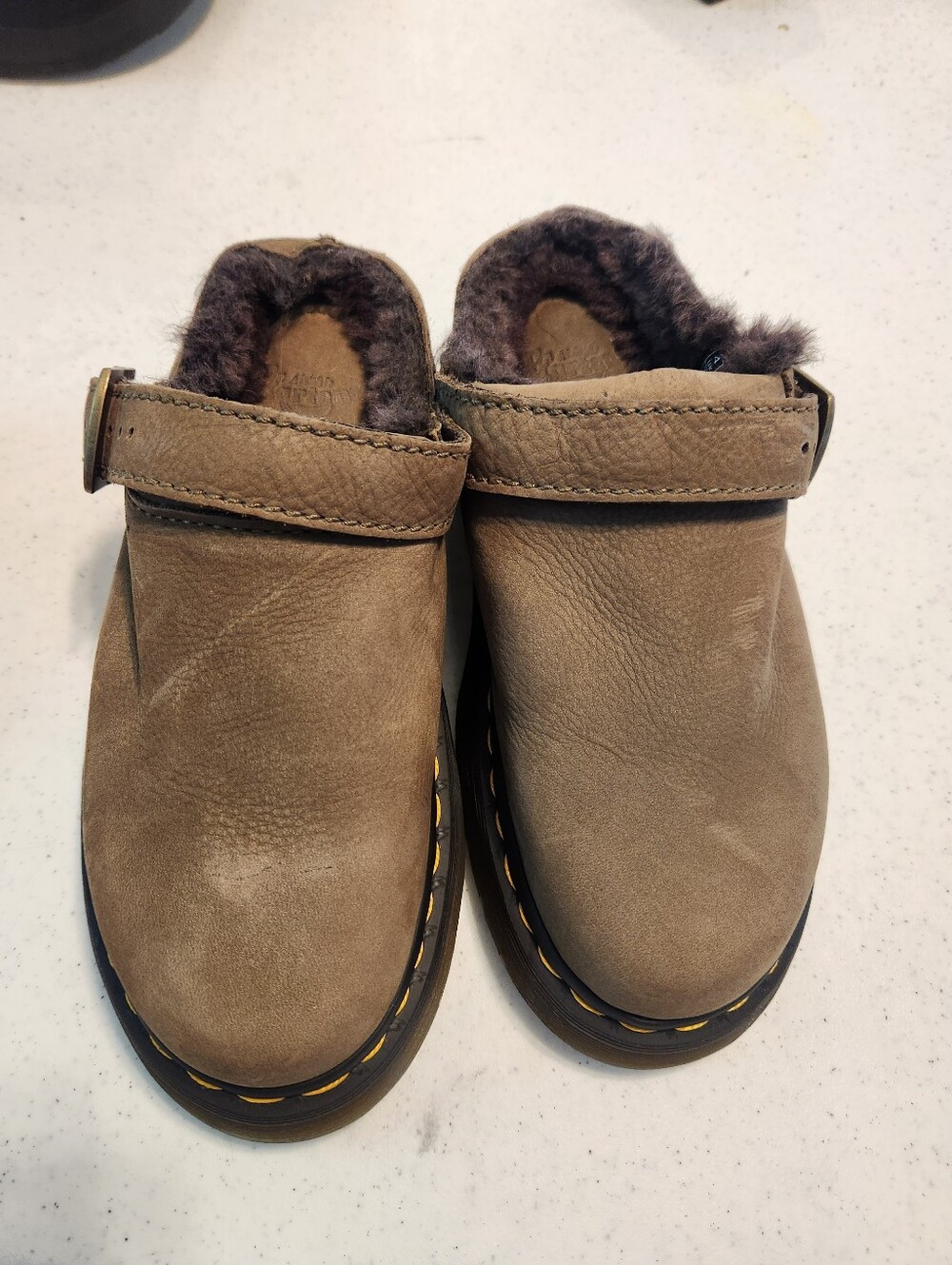 Dr. Martens LAKETEN mules sz 6